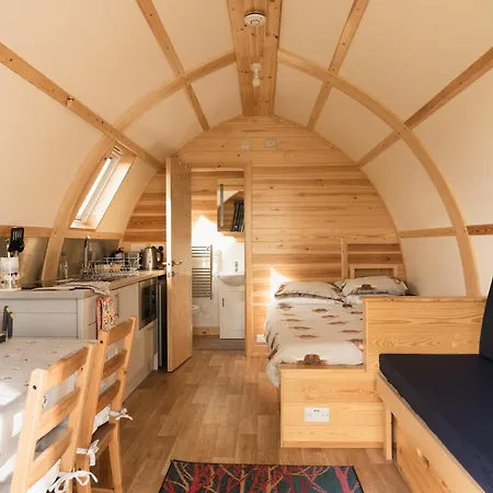 Rivendell Farm By Wigwam Holidays Carmarthen Exterior photo