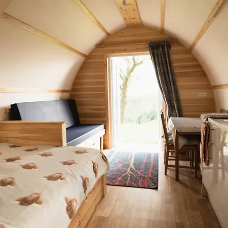Rivendell Farm By Wigwam Holidays Carmarthen Room photo